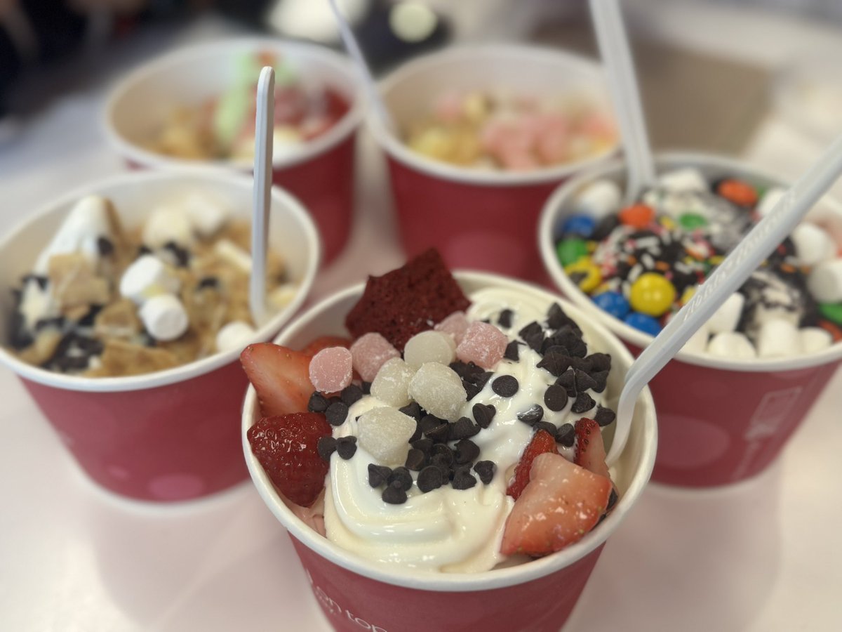 Bailey_Rule_'s tweet photo. And that’s a wrap folks ✨

Always good for the team to treat themselves after a long day of filming!

Stay tuned for more updates and content over the next couple of weeks 💕

@CM320Class 

#CampusQuest #staytuned #dnd #sweettreat https://t.co/rZBJWN0YF0