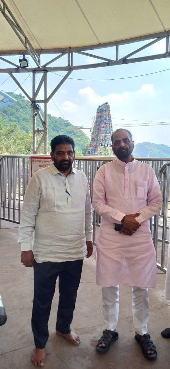 NandakumarYad12's tweet photo. Hon"ble Ex Union Minister. NCBC CHAIRMAN SRI HANSRAJ GANGARAM AHIR JI  BHAYYA. Many more Happy Returns of the Day https://t.co/XbIsPP8Dba