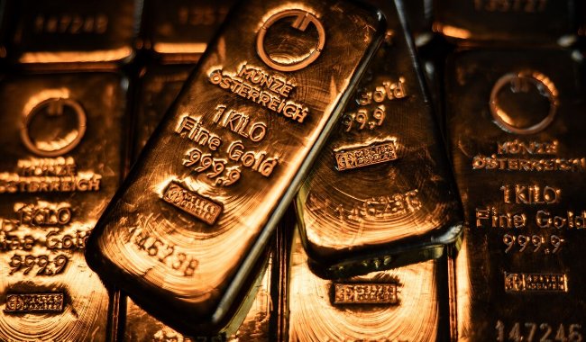 Gold surged above $4.140, hitting a three-week high as rising U.S. economic uncertainty dims prospects of a near-term Fed rate cut. Prices are also supported by ongoing BRICS central bank purchases.
$PHAU $SPDR $GLD $IAU $GOLD $PHYS