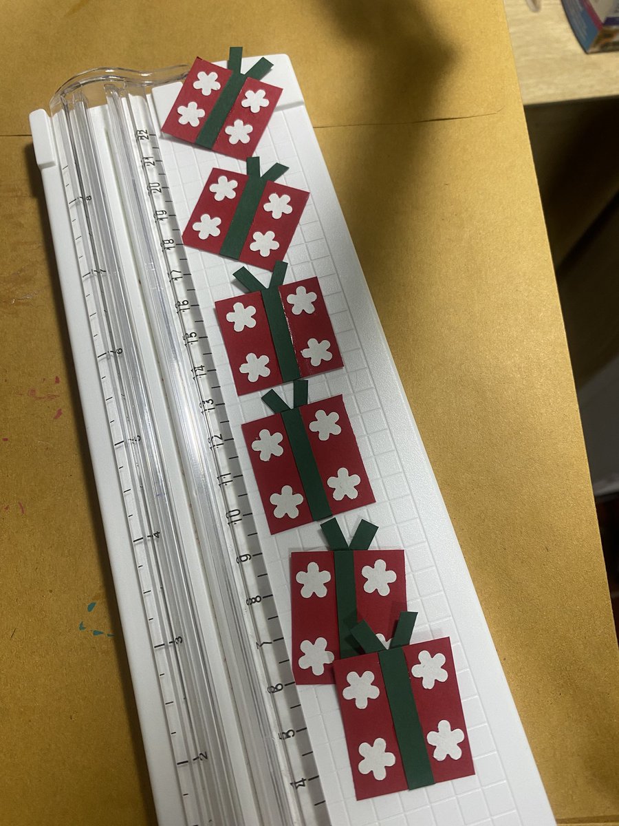 readinglazy's tweet image. ขอบคุณสำหรับพื้นที่ค่ะ
★·.·´Paper Cut Collection 1`·.·★.· 

Paper cut ในธีมคริสต์มาส พร้อมแล้วค่ะ ในเซตมีทั้งหมด 20 ชิ้น 🎄🎁💫

เหมาะสำหรับตกแต่ง Journal หรือตกแต่งของขวัญแฮนด์เมดให้คนพิเศษ

ราคา 170 บาท 
ค่าส่ง 30 บาท

สนใจติดต่อได้ทาง DM นะคะ