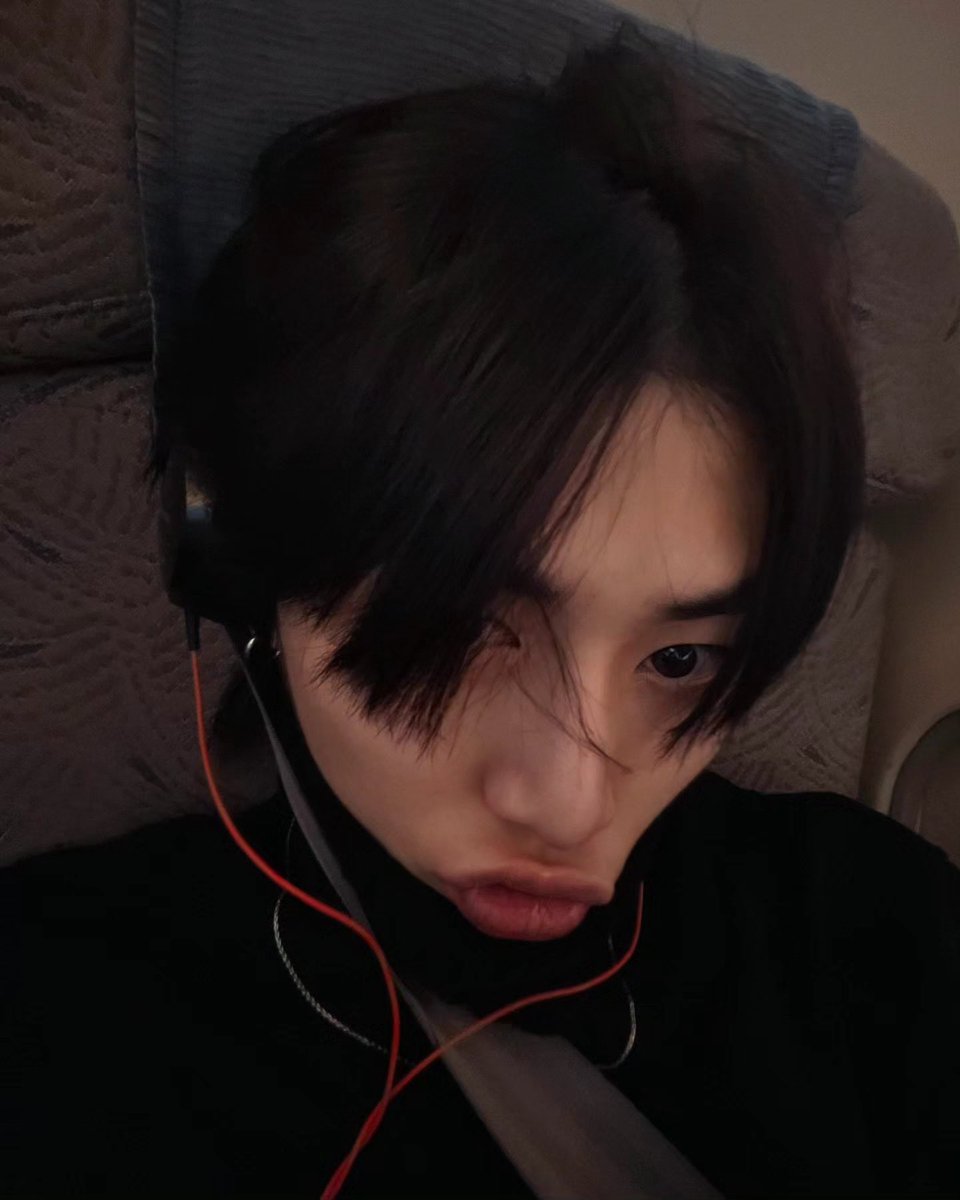 태산. tweet media