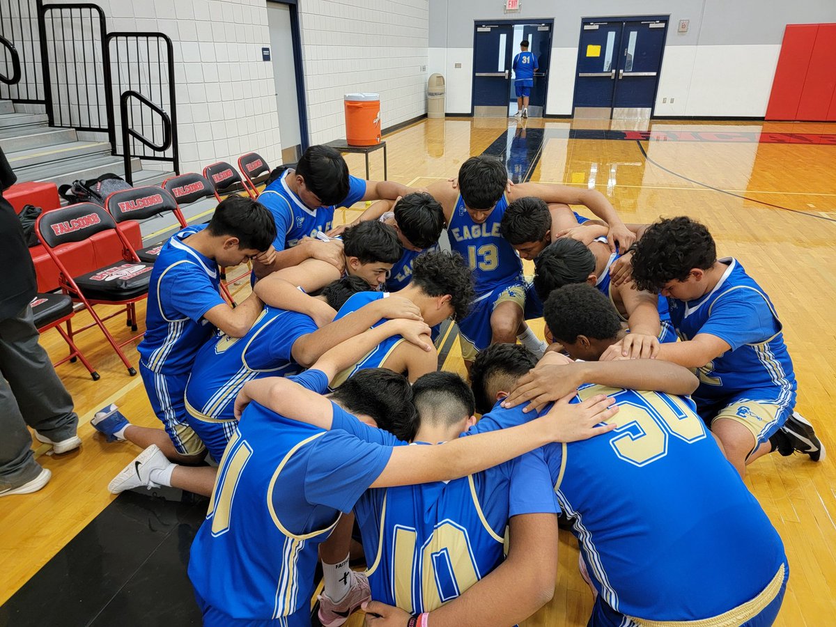BrendaJ2006's tweet image. @SanElizarioISD #SanEliNation #GEMSPRIDE 
Excellent wins by GEMS boys basketball teams. 8th 55 to 19 7th 37 to 5. Seventh grade goes undefeated. Good job!