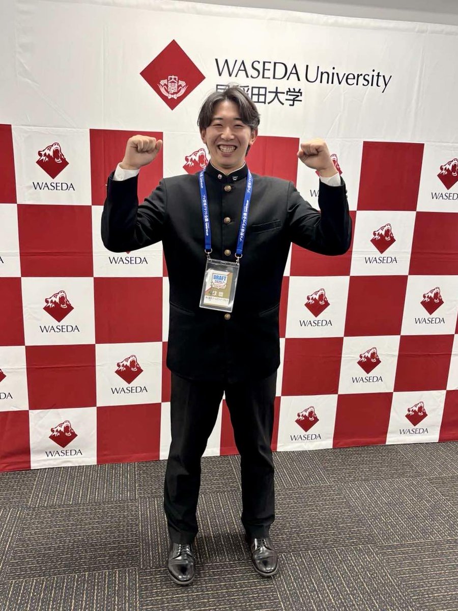 Rakuten__Eagles's tweet photo. 2巡目指名の #伊藤樹 選手のもとへ指名挨拶に伺いました。

伊藤樹選手💬
「将来は球団に勝ち星で貢献し、200勝を達成する選手になれるように頑張ります。」

詳しくはこちら👉 https://t.co/734bedggU4

#RakutenEagles #ドラフト会議2025 https://t.co/JPMWpLwvUL