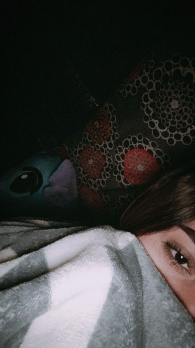 r_irc's tweet image. طييب العزابـي اهلكه البببرد شالحل?!💔🤕 #يوم_العزاب_العالمي