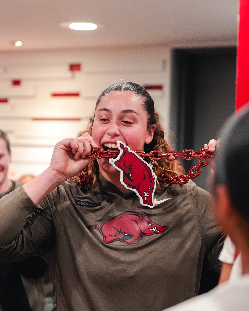 RazorbackWBB's tweet photo. Brought the energy tonight 🔋 https://t.co/X3tBtiAZdE