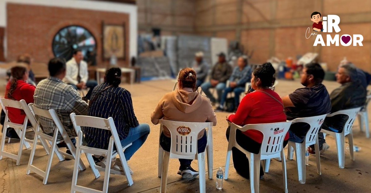 ivanramirezdgo's tweet image. iR CON AMOR POR DURANGO 
Hoy existe una crisis de liderazgos en todos los ámbitos.
Porque pocos se animan, se atreven o deciden alzar la voz ante una injusticia o para rescatar un proyecto. 
Por eso celebro cuando puedo platicar con diversos liderazgos en un mismo espacio.