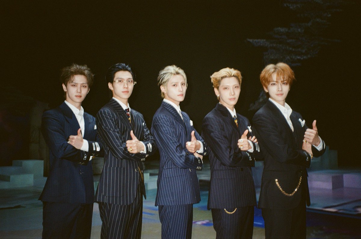 Kpop_Herald's tweet photo. .@WayV_official is reportedly gearing up for a Korean comeback this December with its first-ever winter special album. Marking the group’s return five months after its July EP "BIG BANDS," the release is expected to be a seasonal gift for #WayZenNi.
#WayV #威神V #WayV_Comeback #WayV_December_Comeback #WayV_NOWayOUT