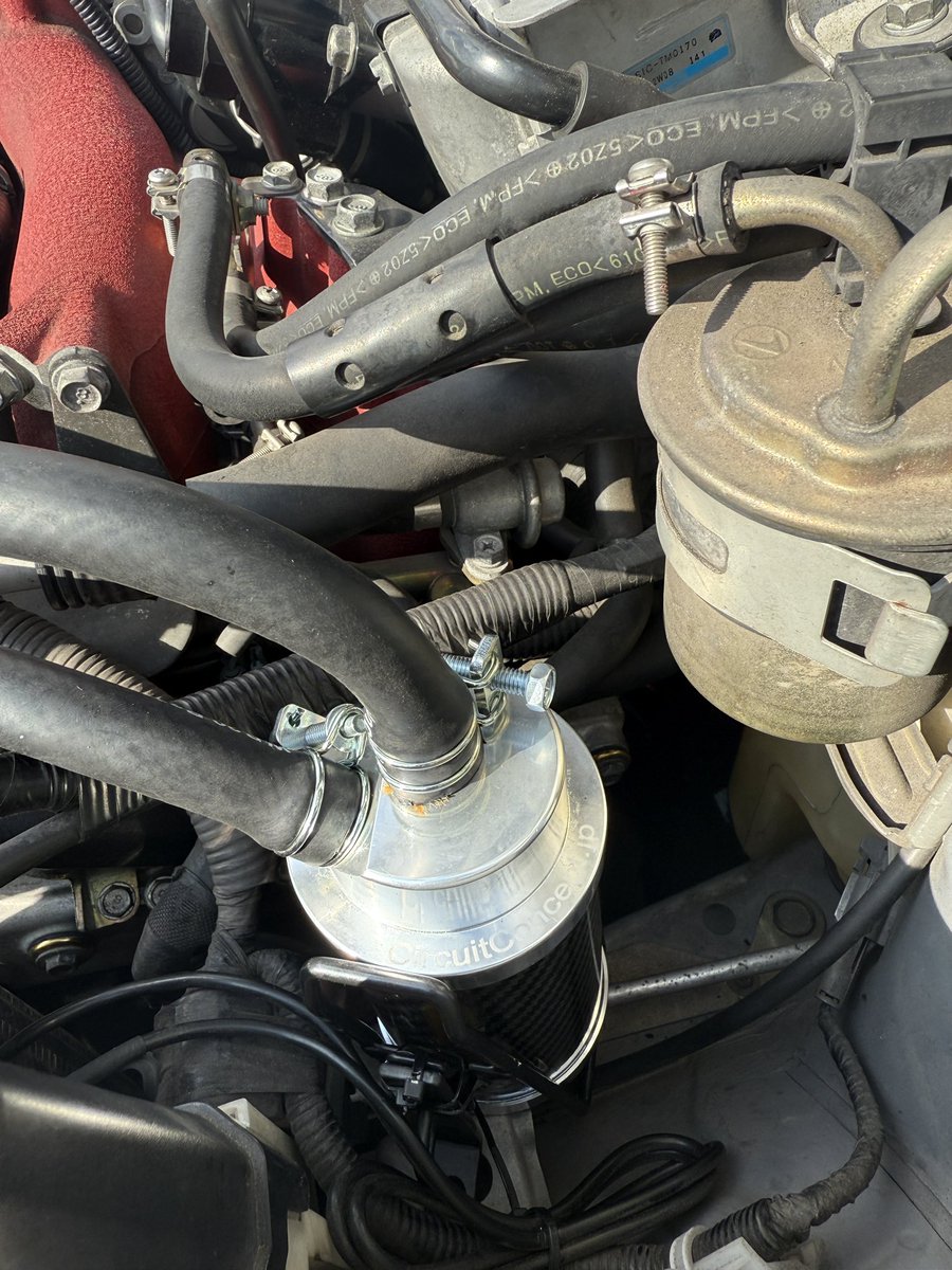 ryoryo_gdb's tweet image. 昨日はオイルキャッチタンク取り付けとデフマウント交換☝️