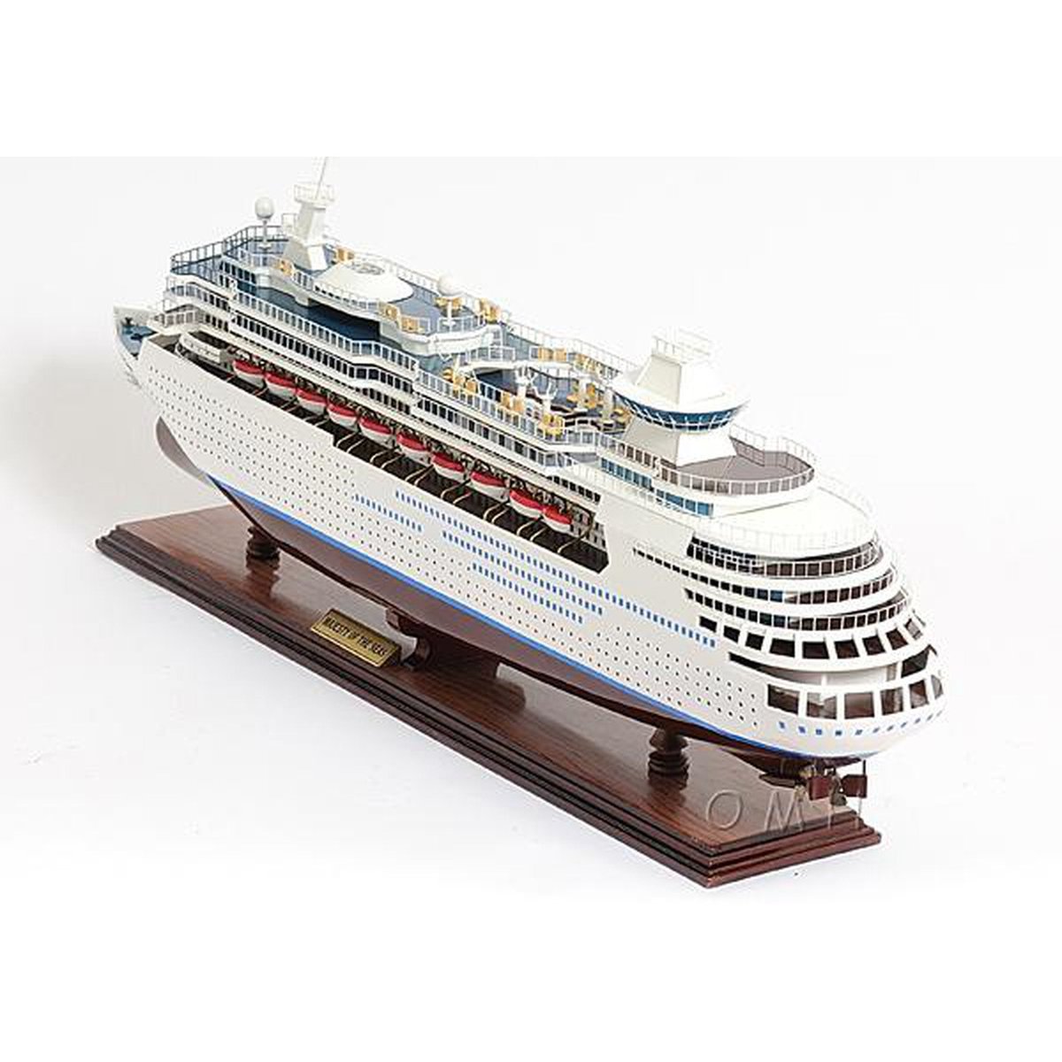 AdamaModelShips's tweet image. The Majesty of the Seas Model Ship is fully assembled and crafted with exquisite detail. Perfect for collectors, nautical decor enthusiasts, or as a stunning centerpiece. 🌊✨

#ModelShip #NauticalDecor #Handcrafted #CollectorsItem #MaritimeStyle

adamamodelships.com/products/old-m…