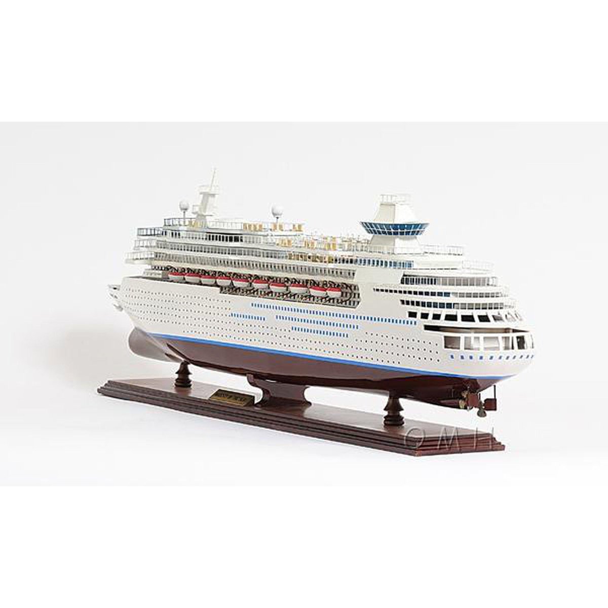AdamaModelShips's tweet image. The Majesty of the Seas Model Ship is fully assembled and crafted with exquisite detail. Perfect for collectors, nautical decor enthusiasts, or as a stunning centerpiece. 🌊✨

#ModelShip #NauticalDecor #Handcrafted #CollectorsItem #MaritimeStyle

adamamodelships.com/products/old-m…