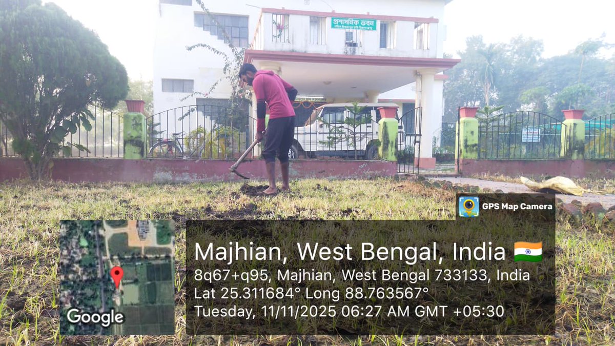 DDKVKUBKV's tweet photo. 🌿 Morning field work at KVK
✅ Ornamental garden development
✅ Horticulture crop field preparation
Demonstration helps farmers adopt scientific gardening, diversify income &amp; create beautiful green spaces.
#FarmersDevelopment🌱 @AtariKolkata @icarindia @PMOIndia @ChouhanShivraj https://t.co/XH91i9U47X