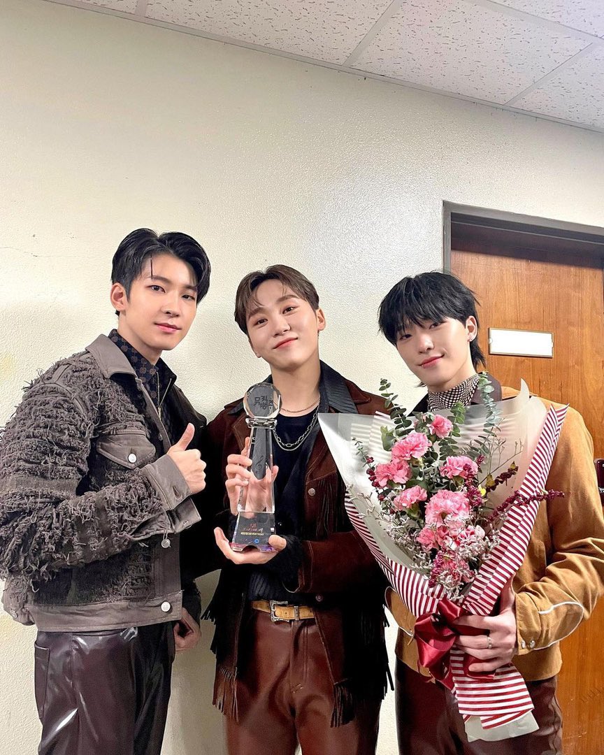 𝟕𝐓𝐄𝐄𝐍 7th Anniversary 💎 tweet media