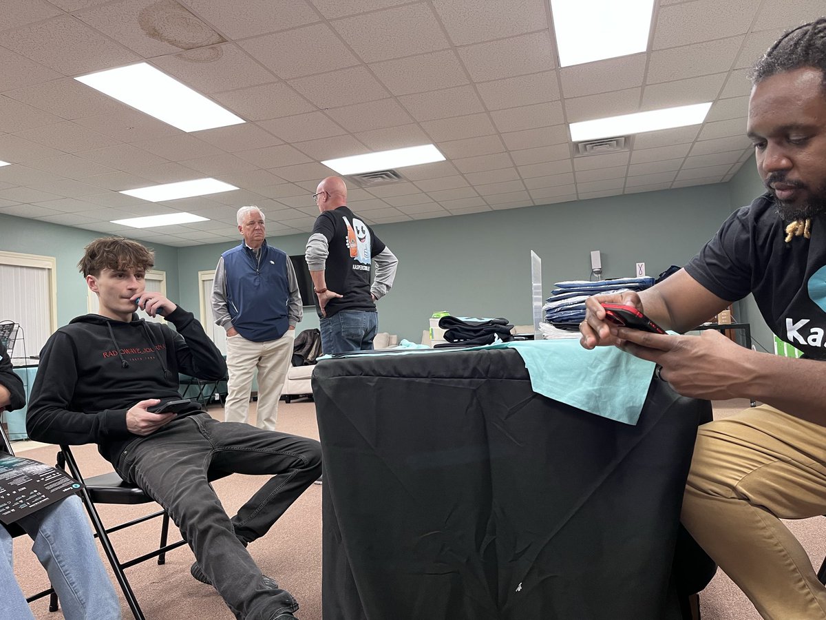 Alberto.kas 👻 tweet media