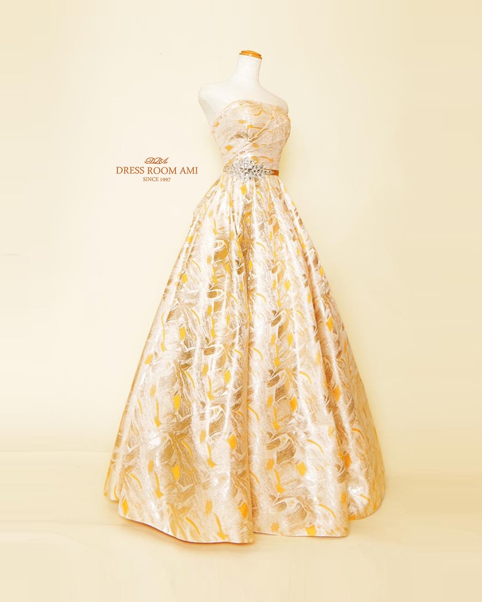 ドレスルームアミ ビタミンカラーのジャガード＆オーガンジーボリュームドレス ドレスルームアミ ビタミンカラーのジャガード＆オーガンジー