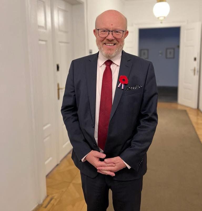 Přesně před 107 lety, 11. listopadu v 11 hodin roku 1918 vstoupilo v platnost příměří z Compiègne a nad evropskými zákopy se postupně rozhostil klid. Je dobře známo, jak vysokou cenu Evropa za tento konflikt zaplatila i že mír neměl dlouhého trvání. Bitvy u Verdunu a na Sommě