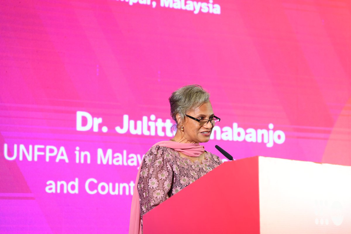 UNFPAAsiaPac's tweet image. Investing in girls’ health and education = stronger families, stronger societies, stronger economies.

The @ASEAN–@UNFPA Forum on #PopulationDynamics and Development spotlighted the power of rights-based demographic policies for #SoutheastAsia’s future.

Read more:…