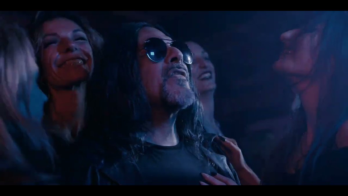 Ward_Rock's tweet image. 元 #エルドリッチ のシンガー、テレンス・ホラー率いるハードロック／AORプロジェクト #ホラー 

12/17発売『Next In Line』より「Stormy」MV公開中🪩
youtu.be/_T2_tShWShc?si…

冒頭のアカペラが印象的な、ファンキーでグルーヴィーな1曲🕺
ご予約はこちらから👉 x.gd/t6bYc 
#Holler