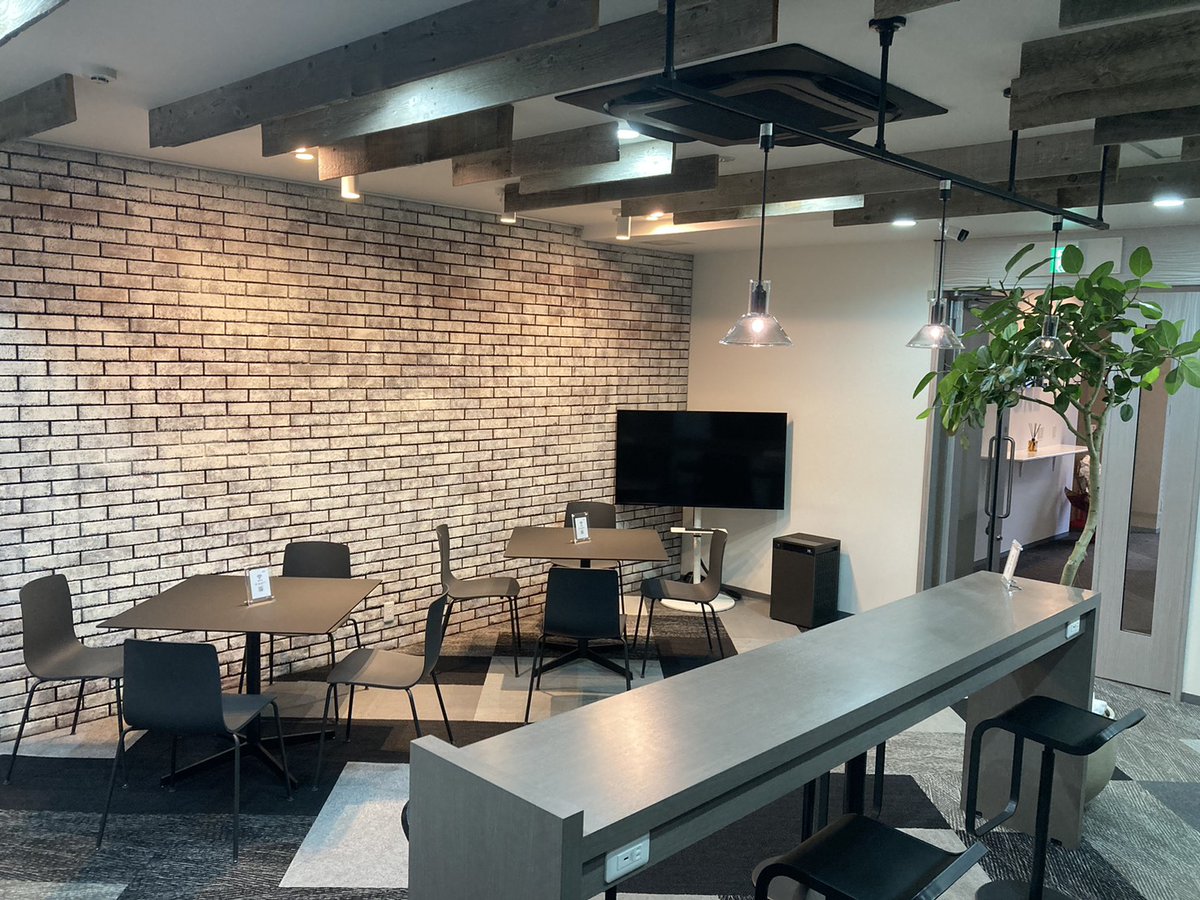 SC_VisualDiv's tweet image. COREのロビーです🍵
整ってまいりました🐣

＃サウンド・シティ
＃CORE