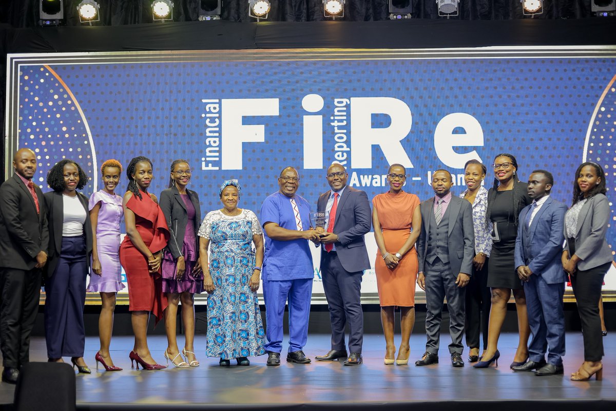 RadioOneFM90's tweet photo. Radio One congratulates Pearl Bank (formerly PostBank) on remarkable 2025, that has earned them a series of commendable achievements, mostly recently the Banking Services General award at the 2025 Financial Reporting (FiRe) Awards held at Hotel Africana on 5.11. 2025.#FM90 #PEAL https://t.co/My1NY6kFFq