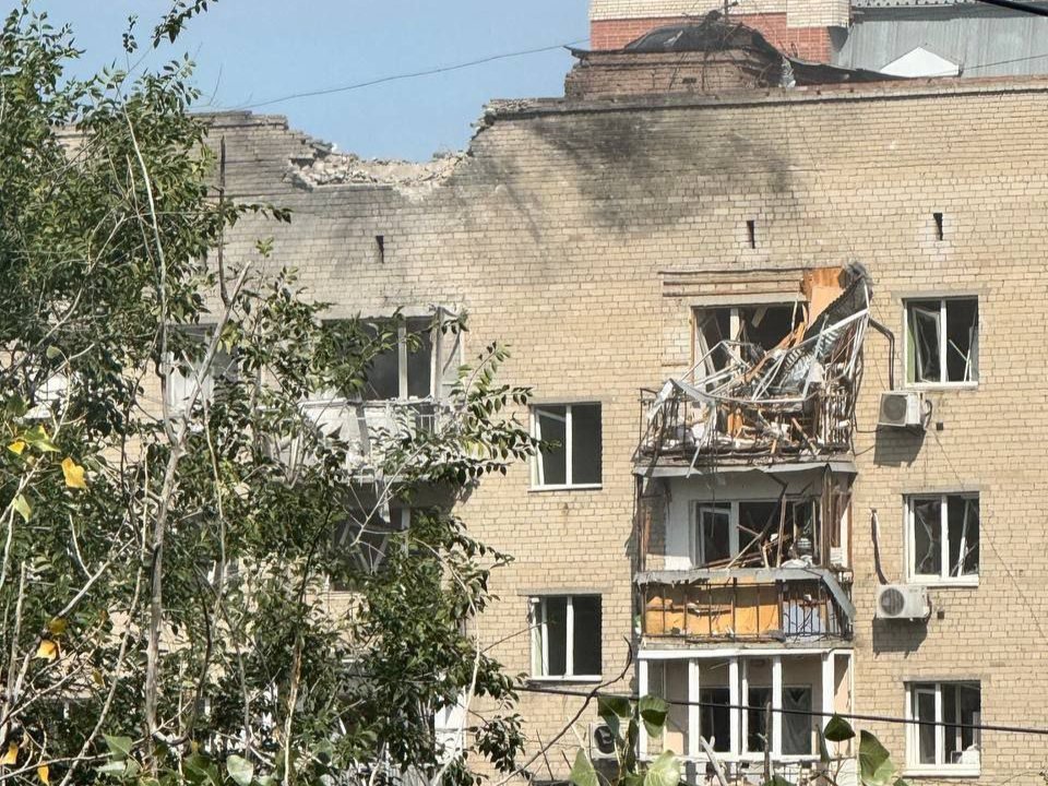 IPAZIA2025's tweet photo. #RelataRefero
#Russia: sciami di droni lanciati dall'#Ucraina sulle regioni russe di #Brjansk, #Crimea, #Kaluga, #Lipeck, #Orel, #Rostov, #Saratov, #Voronez.
https://t.co/CyWkAmO6wj https://t.co/b7SodIR9Q1