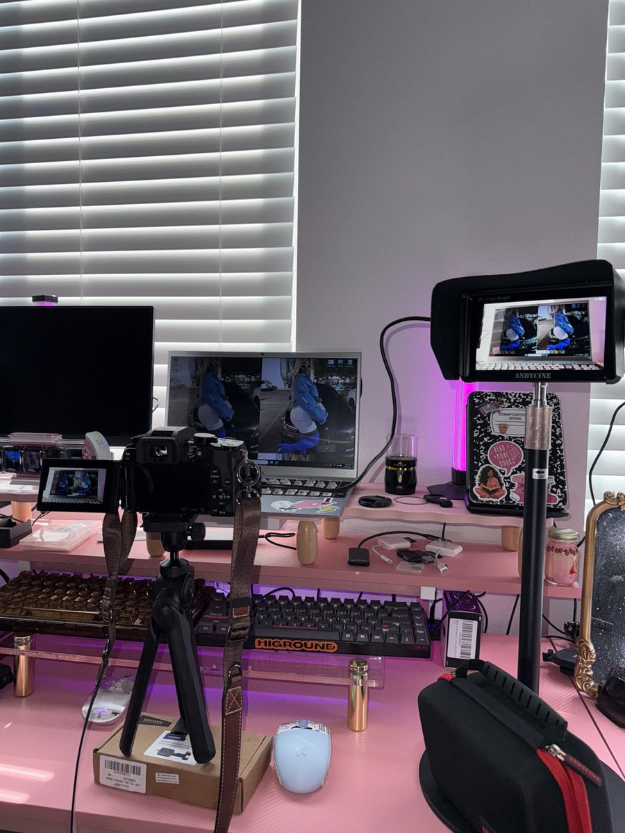 Andycinegear's tweet image. From setup to shoot, the A6 II keeps things simple and sharp.
A handy tool that feels more like a teammate on every project. 💡🎥
👉amz.run/773n

#Andycine #A6II #andycinegear #andycine4k #cameragear