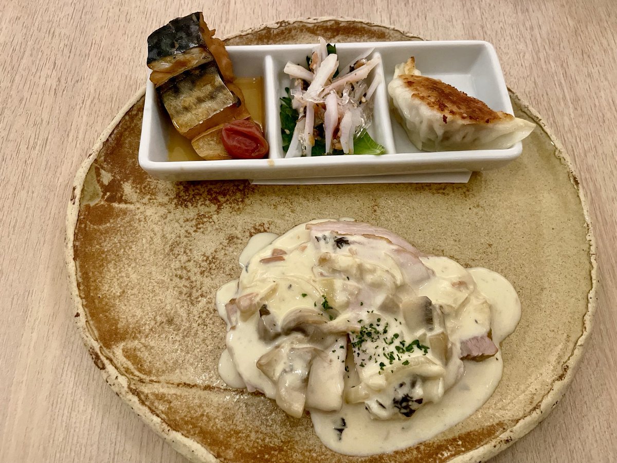 TSUBAKI食堂の18区丼ナイトに参加してます！
全品、杉田梅が使われてます。