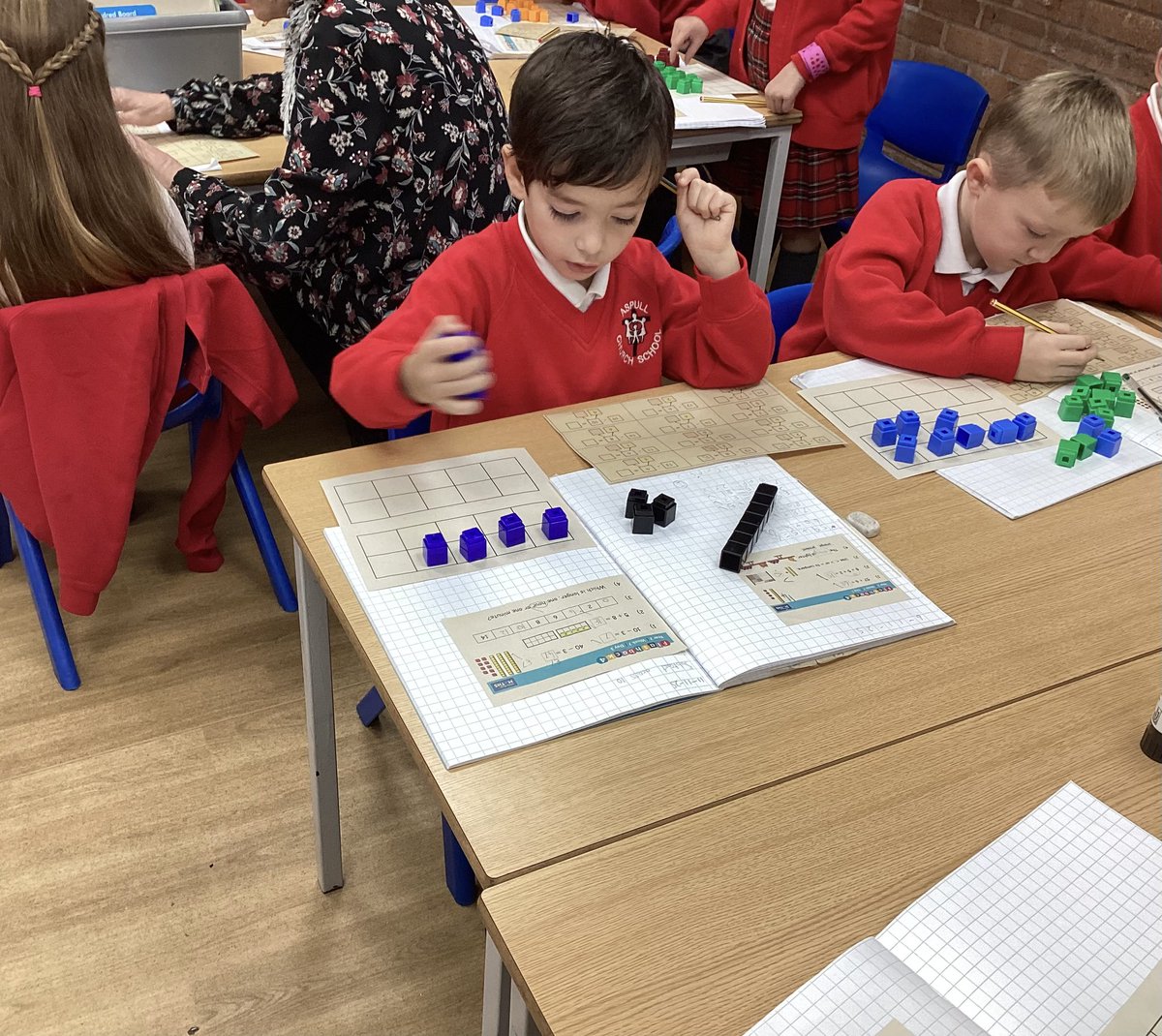 Class2Aspull's tweet image. We are subtracting across 10 today. #acpsmaths