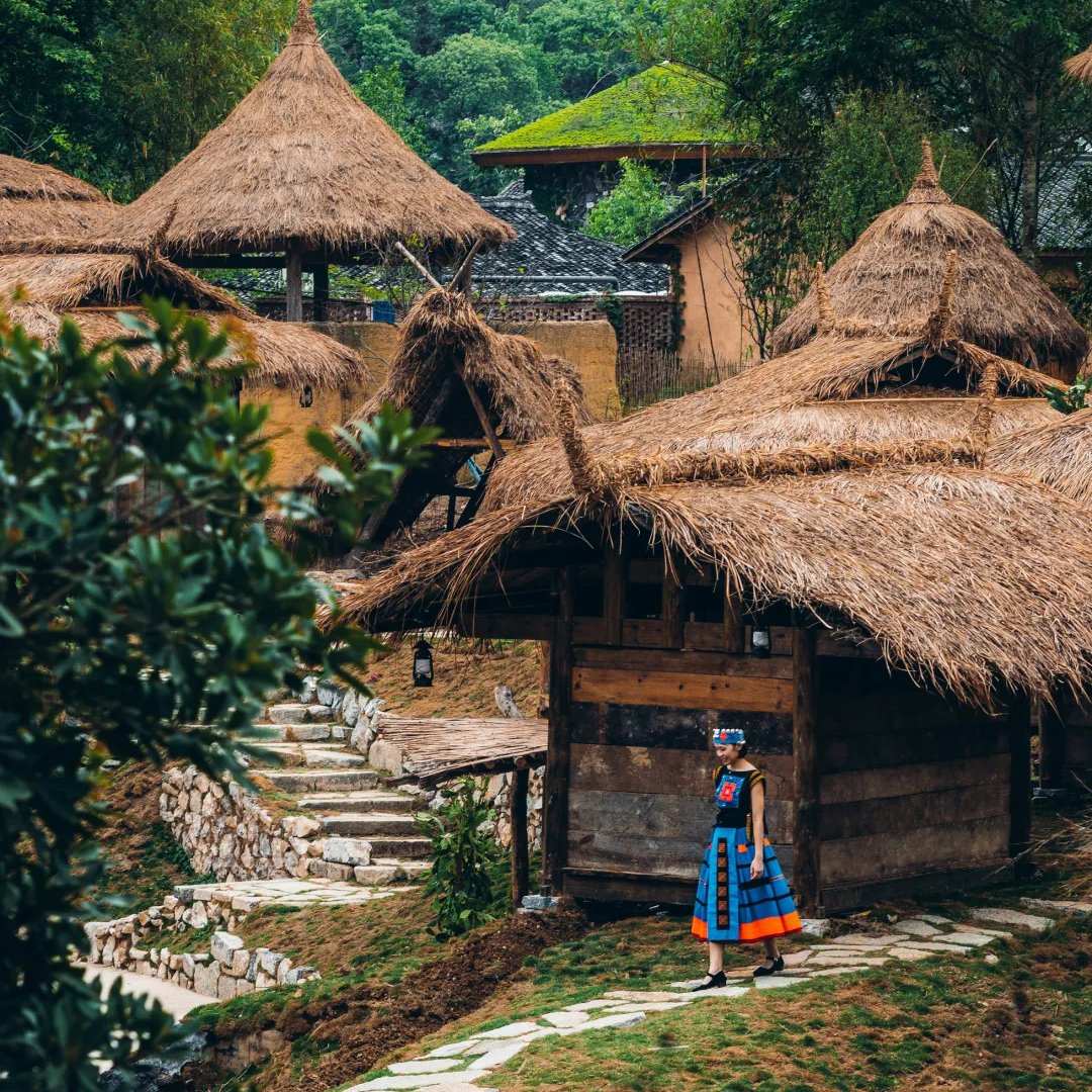 amazingguizhou2's tweet image. 🏕️ Yaoshan Ancient Village: A Century-Old Heritage Hidden in the Mountains

Located in Yao Mountain Yao Ethnic Township, #Libo County, #Guizhou, Yaoshan Ancient Village is home to one of China&apos;s last armed tribes, and the Bai Ku Yao people, who preserve the most complete Yao…