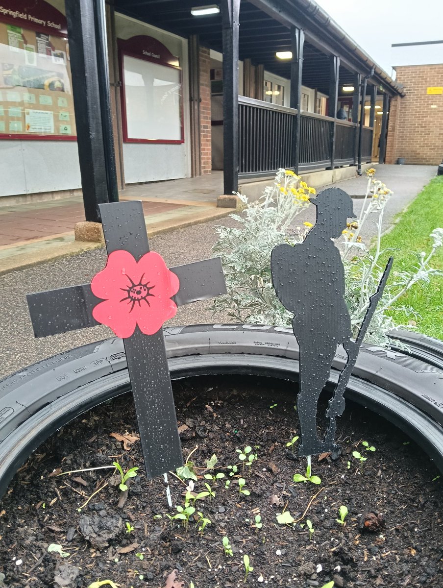 SpringfieldPri1's tweet image. On the 11th hour of the 11th day of the 11th month, we shall remember them. Lest we forget.