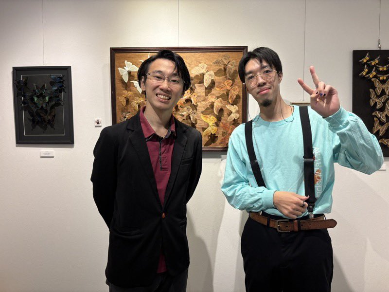 今日ははっさく(<a href="/kkhassaku/">はっさく(個展した隊長)</a>)さんの個展へお邪魔しました！
素晴らしい作品の数々、当店の展示品の参考にもなりました！

まだ期間がありますので、まだ行かれていない方は是非🦋

#あーだこーだ展