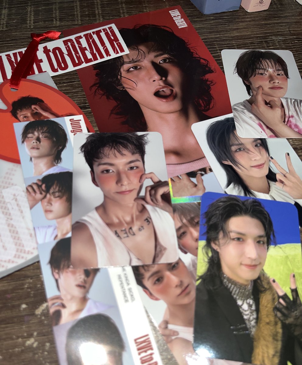 tendotmrk's tweet image. The item I’ve been waiting for finally arrived safely! Thanks for the great service~you’re the best 💕

#gr8hudafeedback @gr8huda_go 
i got Seungmin’s set and I’m still in shock😭🔥