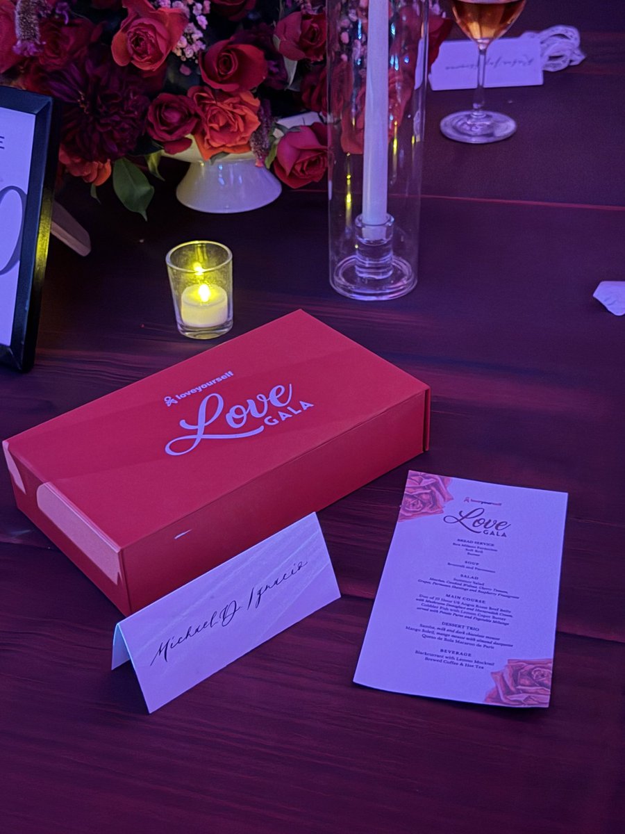 _mikeignacio's tweet image. #LoveGala was a night of love, hope, and purpose. Congratulations, @LoveYourselfPh ❤️