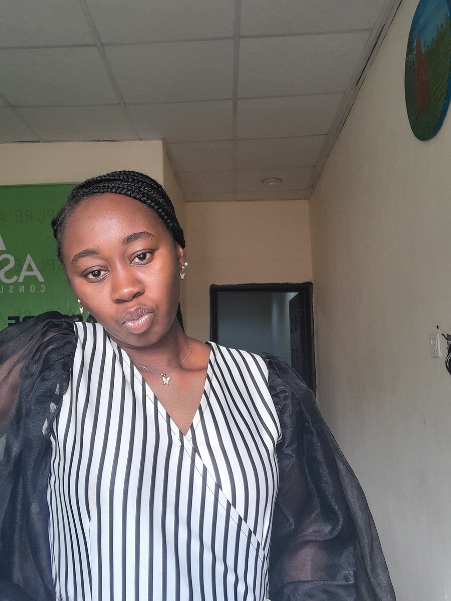 FDooshima's tweet image. 11:11 on my front camera.