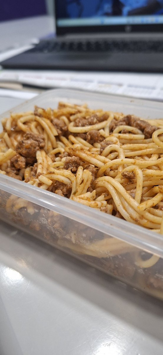 VgSascha's tweet photo. @BarneySimon and I are twinning today with our leftovers for lunch. Who spaghettied the best? Or shall we call is Barnasha Bolagnaise? https://t.co/8lY1ZPxAQ6