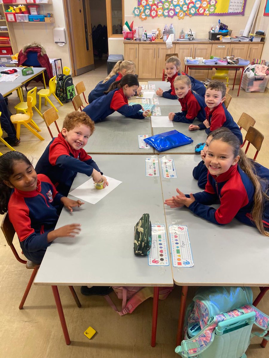 Happy Science Week from Seniors and 1st class! 🧬 🧪 We made a volcano eruption and observed what happens when ingredients are mixed together 🌋