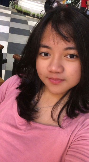 Mohon Bantuan Teman-Teman::: 

Ibu Brigita mencari anaknya bernama Maria Gabriela panggilan: Gaby/Yiel/Maria, usia 16 th, meninggalkan rumah sejak Rabu, 5 November 2025 sekitar pkl 14.54 Wib. Sekolah di SMA Strada St Thomas Aquino Kota Tangerang, nomor HP Gaby sudah tidak aktif