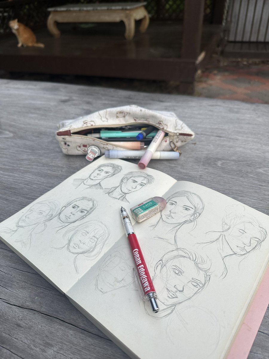 my life after 8-5 — briskwalking with my furbabies &amp; some sketches practice