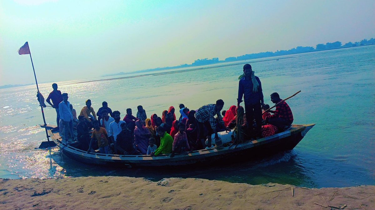 “नदी पार कर, नावों से पहुँचे मतदाता — लोकतंत्र के इस महापर्व में सुपौल ने दिखाया अद्भुत उत्साह! 🇮🇳🗳️”
“पानी की लहरें भी नहीं रोक पाईं लोकतंत्र के सिपाहियों को — नावों से पहुँचे मतदाता कर रहे हैं मतदान!”
<a href="/CEOBihar/">Chief Electoral Officer, Bihar</a> 
<a href="/ECISVEEP/">Election Commission of India</a> 
<a href="/IPRDBihar/">IPRD Bihar</a>