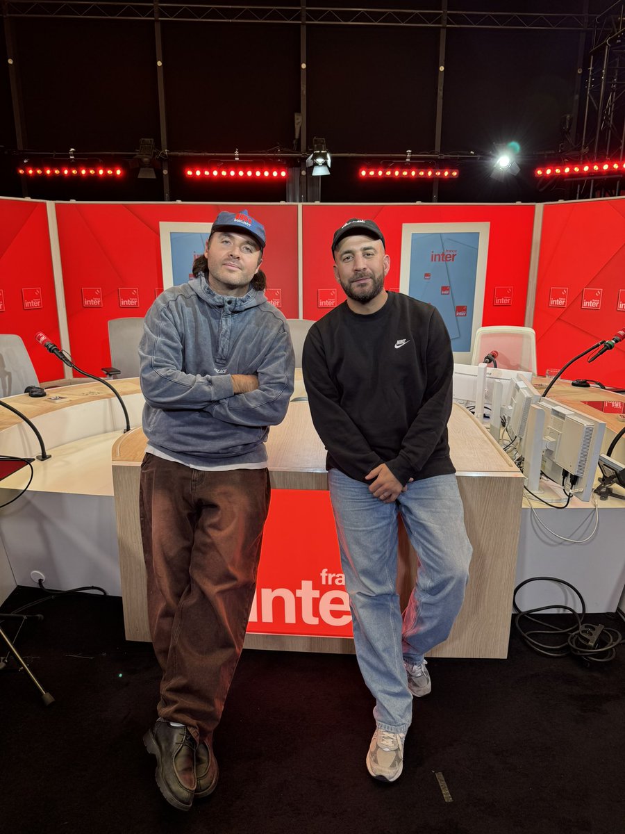 J’ai été invité hier chez France Inter pour l’émission « À la régulière » de <a href="/MehdiMouse/">Mehdi Maïzi</a> 🤩

C’est dispo en replay ici : radiofrance.fr/franceinter/po…

Nouvel album RECORD toujours dispo merci pour tous les retours 💞