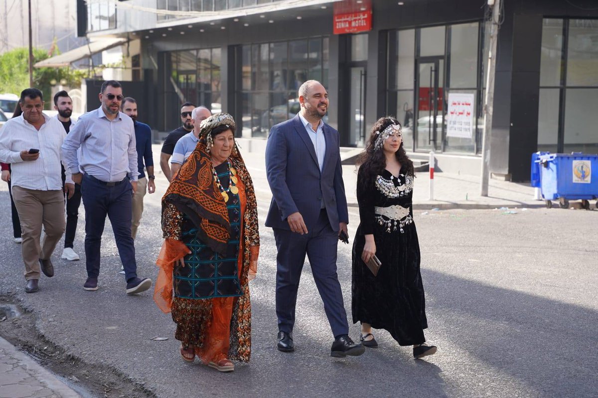 EnglishBasNews's tweet photo. #PHOTO:
Christian women in Erbil’s Ainkawa vote wearing traditional Kurdish clothes.

#IraqElection25 https://t.co/WXYhwPegF0