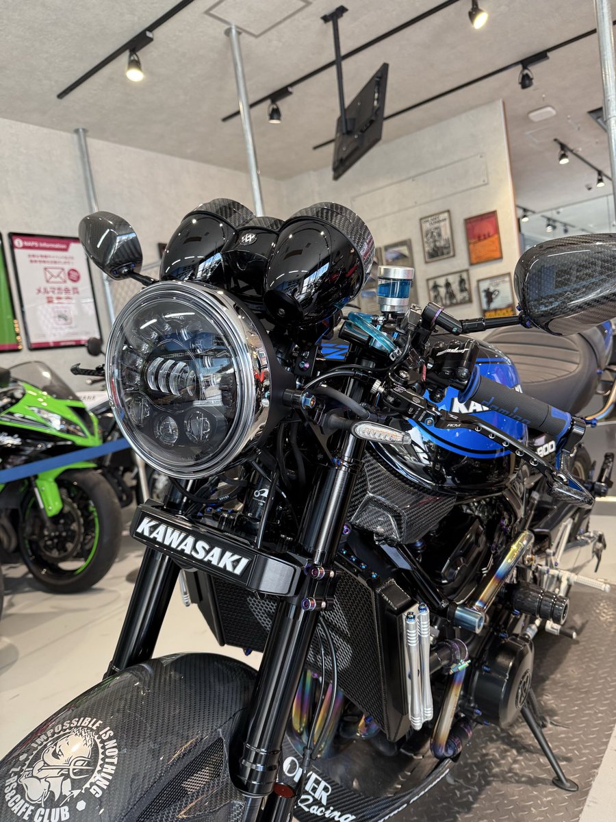 noriyuki06269's tweet image. ヘッドライトリングをメッキに変更〜🏍️💨
ん〜黒も良いけどこっちもイイww

#z900rs #z900rsカスタム 
#pmc #モトデミック