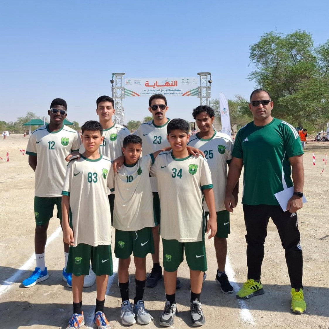 ALMajdFC's tweet photo. 📸| مشاركة نادي #المجد براعم وأشبال في بطولة المملكة لإختراق الضاحية بالأحساء وتحقيق المركز الأول فردي 🟢⚫️ https://t.co/u1f3XdSbKp
