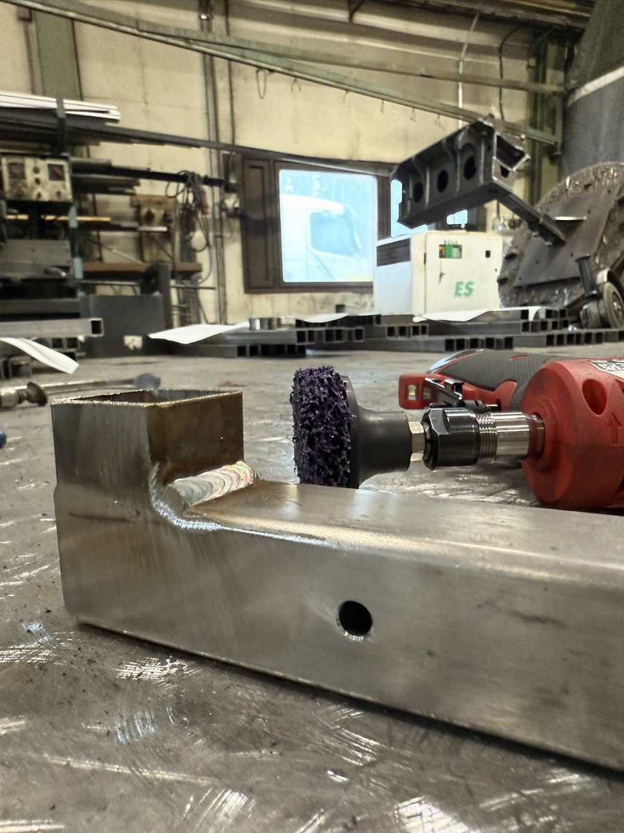 Alkaa olemaan lankakoneelle suht pieniä saumoja. 👨‍🏭