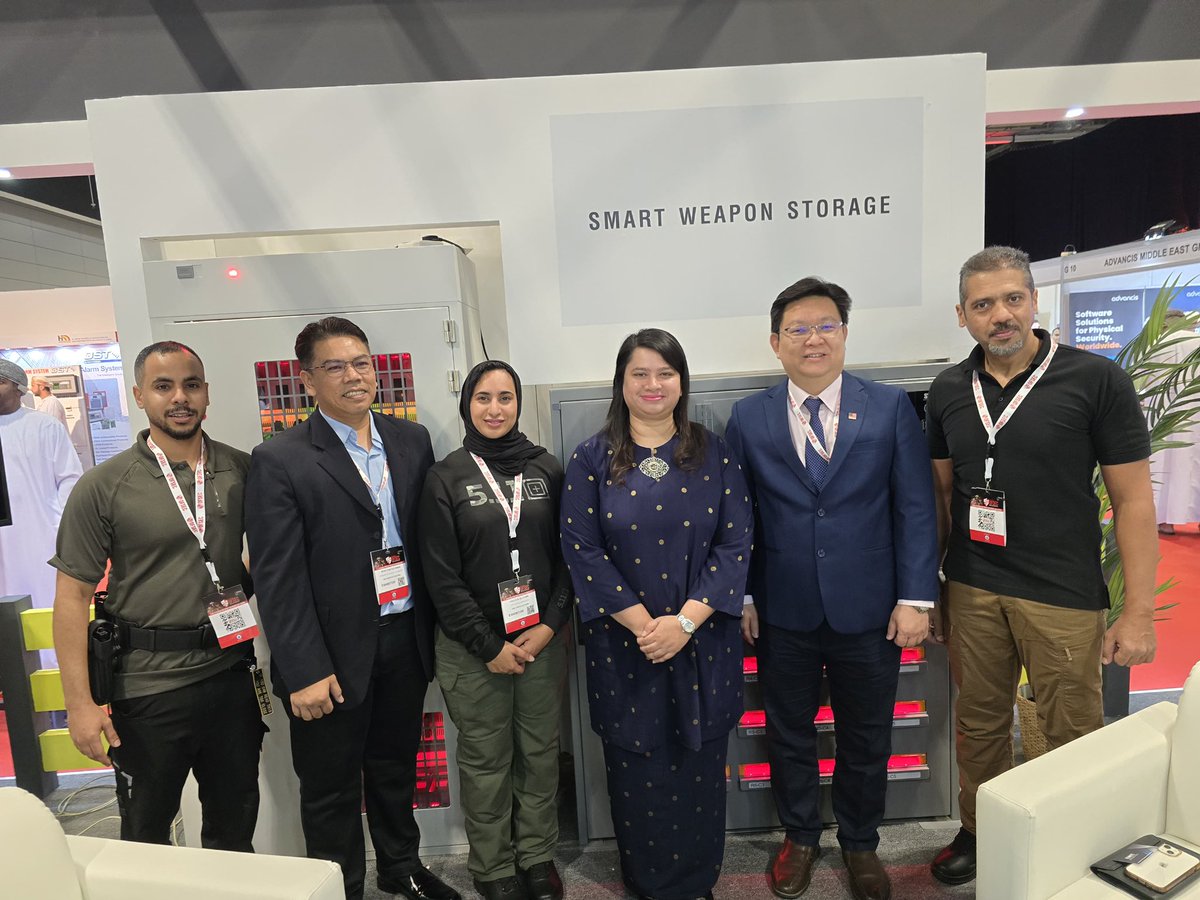 MYEmbMuscat's tweet image. Meeting with Mr. Brian Lew, CEO of SWS Inntech Sdn Bhd on 11 November 2025. The company participated in the Oman Fire, Safety &amp;amp; Security Exhibition and Conference (OFSEC) 2025 held at the Oman Convention and Exhibition Centre.
