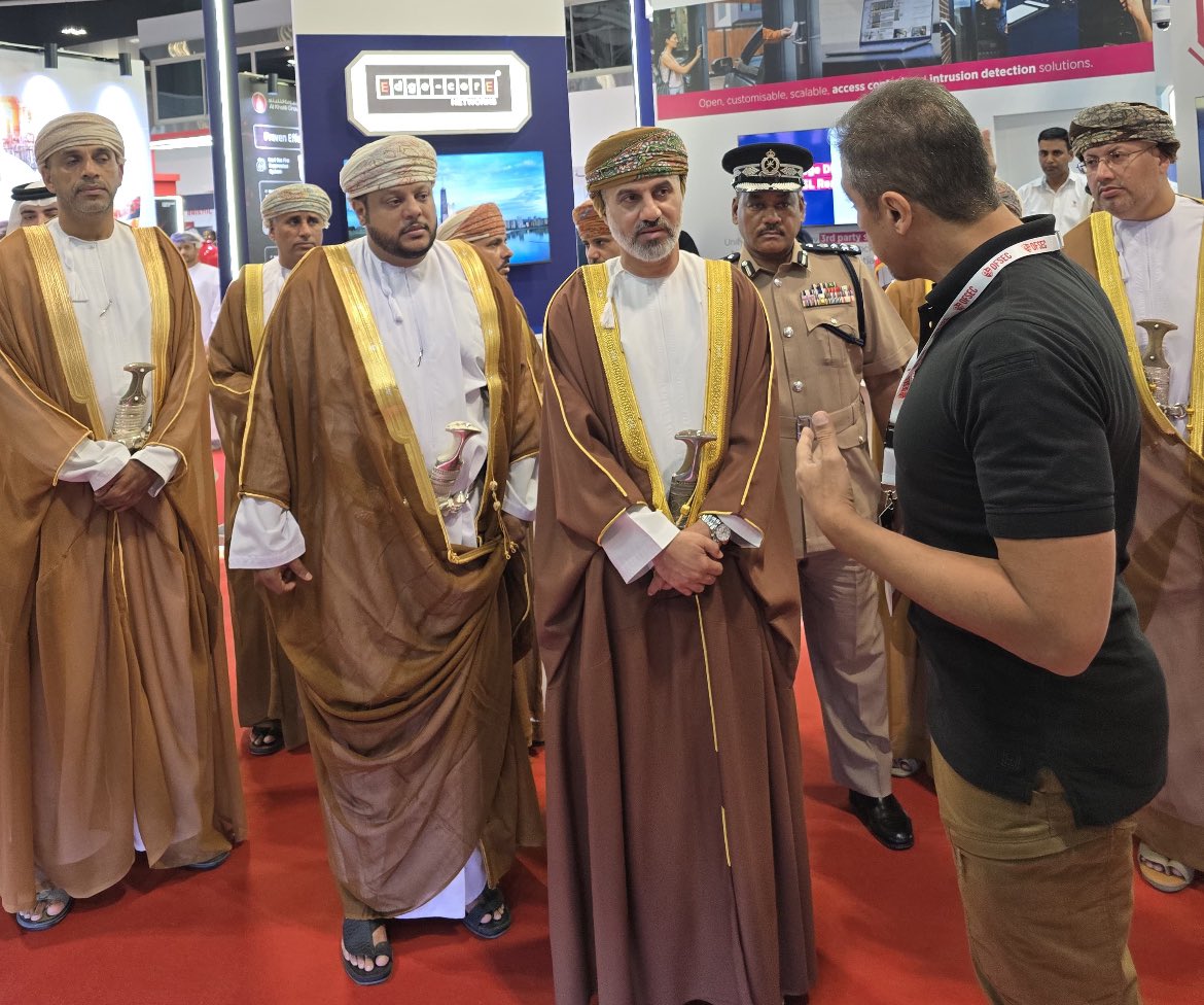MYEmbMuscat's tweet image. Meeting with Mr. Brian Lew, CEO of SWS Inntech Sdn Bhd on 11 November 2025. The company participated in the Oman Fire, Safety &amp;amp; Security Exhibition and Conference (OFSEC) 2025 held at the Oman Convention and Exhibition Centre.