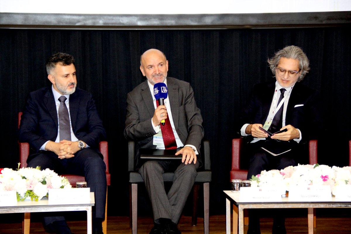 Geçmişten Günümüze Sürdürülebilirlik ve Aile İşletmeleri Uluslararası Çalıştayı / Sustainability and Family Business from the Past to the Present

"Başarılı Aile Şirketi Örnekleri" oturumunu #TÜBA Üyesi Prof. Dr. Mehmet Bulut yönetti.

📍<a href="/zaimuniv/">İZÜ</a> 
📡Zoom: l24.im/1fO8Est