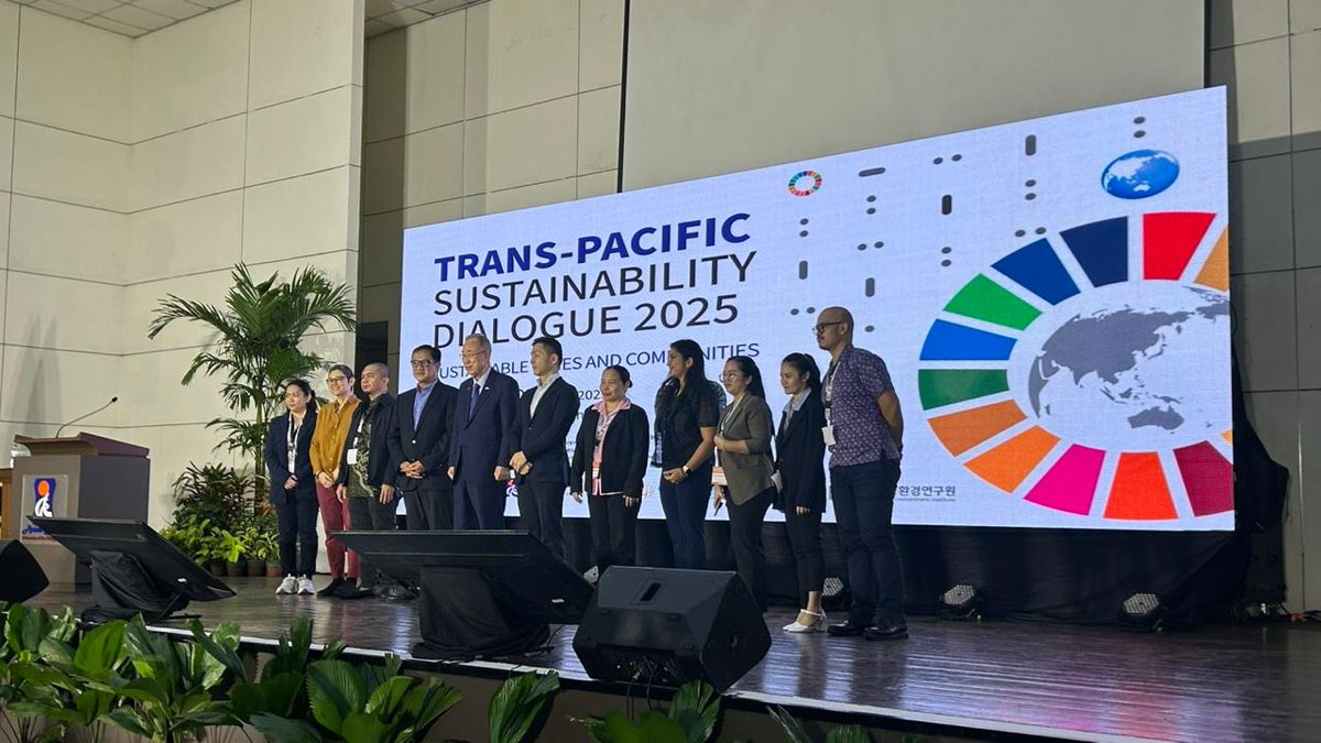 UNPhilippines's tweet photo. At the Trans-Pacific Sustainability Dialogue in Manila (10-11 Nov) former @UN Secretary-General Ban Ki-moon urged support for Filipinos affected by the recent typhoons. UN Philippines head @ArnaudPeral stressed the need to make cities inclusive, safe, resilient and sustainable. https://t.co/LrYoFWjway