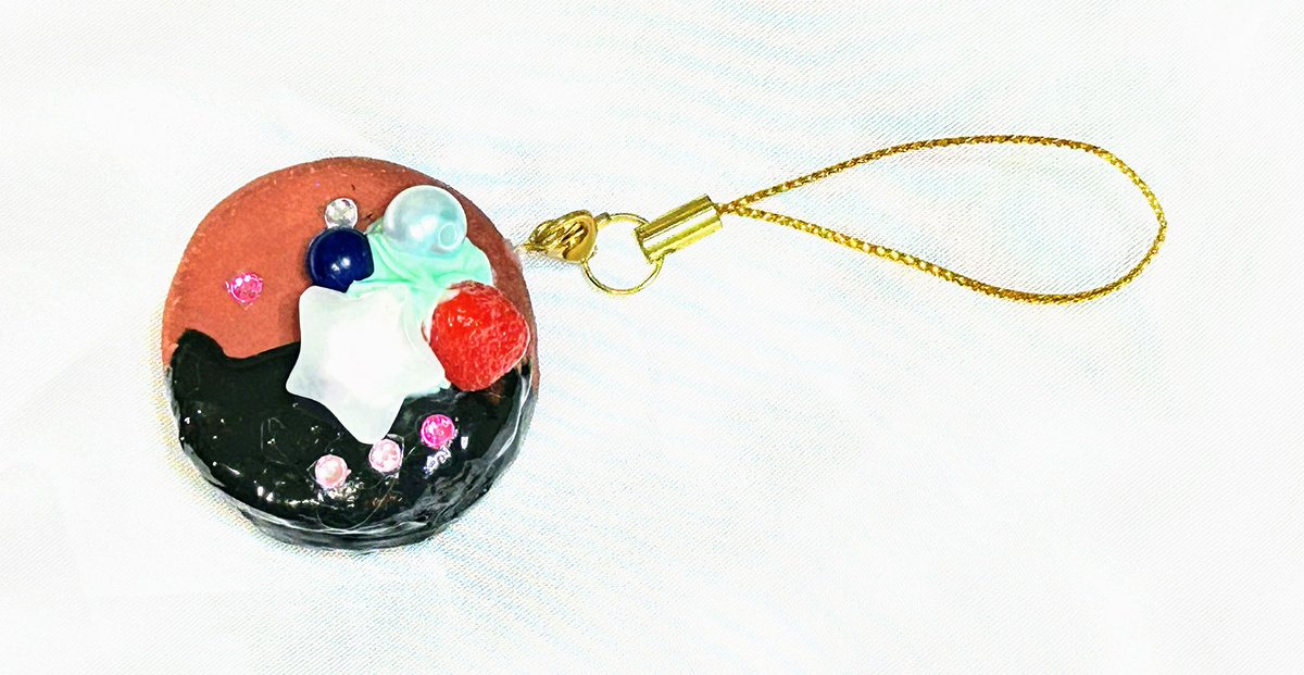moonforest0709's tweet photo. 【新作と言うよりリメイク】
チョコサンドクッキー・ミントカラー
#スイーツデコ 
#ハンドメイド作品 https://t.co/s74yxUOWmD