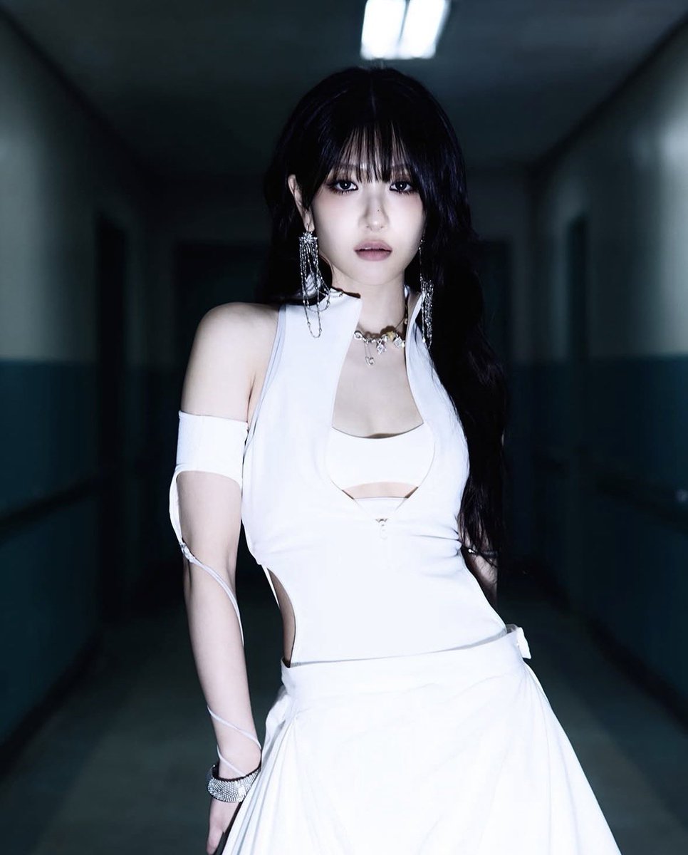 Seoyeon. tweet media
