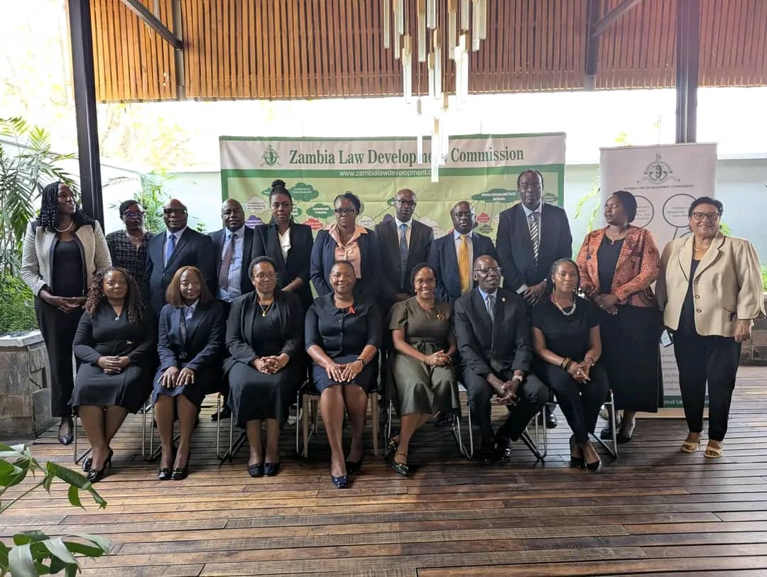 zambia_law's tweet image. 👩‍⚖️ New Commissioners Unveiled
Hon. Princess Kasune, MP, Minister of Justice, unveiled the new 13-member ZLDC and received the End-of-Term Report (2022–2025).
#Leadership #LawReform